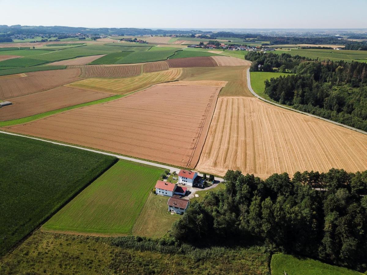 Ferienwohnung Im Idyll 1 Hengersberg Luaran gambar